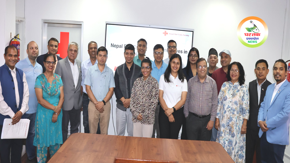 कीर्तिपुर, काठमांडू में आयोजित कार्यक्रम के दौरान नेपाल रेड क्रॉस सोसाइटी (NRCS) और त्रिभुवन विश्वविद्यालय के केंद्रीय मनोविज्ञान विभाग के अधिकारियों ने मानसिक स्वास्थ्य एवं मनोसामाजिक सहायता (MHPSS) सहयोग संबंधी समझौते पर हस्ताक्षर किए। कार्यक्रम में दोनों संस्थानों के वरिष्ठ पदाधिकारी, डेनिश रेड क्रॉस के प्रतिनिधि, शिक्षाविद, अधिकारी एवं कर्मचारी उपस्थित रहे।