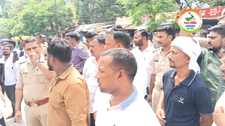 12 जुलाई 2026 को गोरखपुर में प्रस्तावित विकासशील इंसान पार्टी (VIP) की प्रेस कॉन्फ्रेंस अनुमति नहीं मिलने के बाद रद्द हो गई। कार्यक्रम स्थल पर पहुंचे पार्टी के राष्ट्रीय अध्यक्ष मुकेश साहनी, पार्टी पदाधिकारी और विभिन्न जिलों से आए समर्थक।