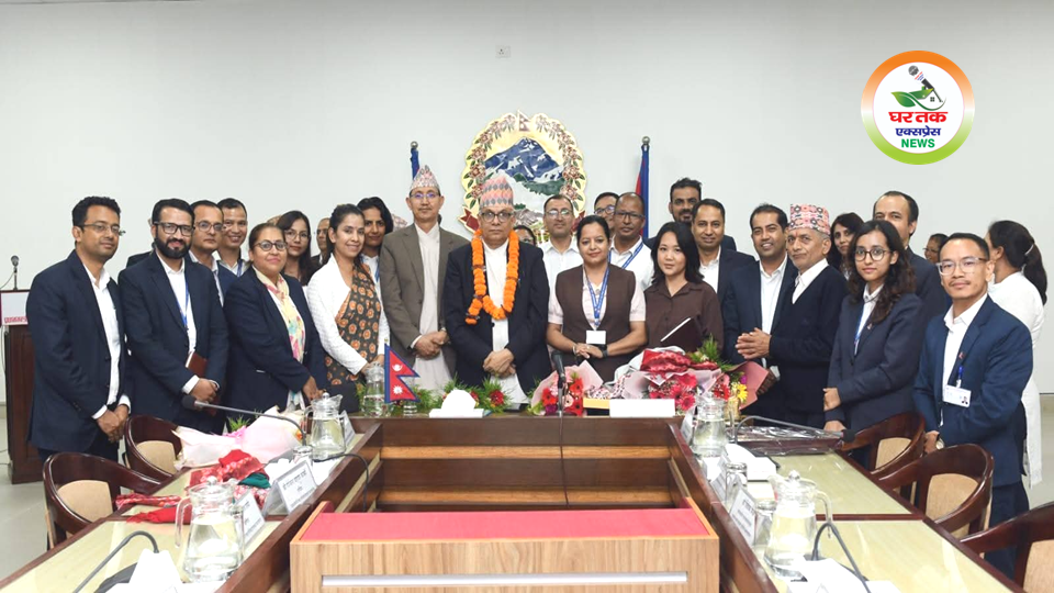 नेपाल सरकार के प्रशासनिक नेतृत्व परिवर्तन समारोह में निवर्तमान मुख्य सचिव सुमन राज आर्यल को सम्मानपूर्वक विदाई दी गई। समारोह में नए मुख्य सचिव गोविंदा बहादुर कार्की का स्वागत किया गया तथा प्रशासनिक निरंतरता, सुशासन और संस्थागत स्थिरता पर बल दिया गया।