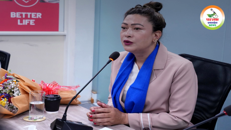 काठमांडू में आयोजित FAO नेपाल की LGBTQIA+ लर्निंग एवं सेंसिटाइज़ेशन वर्कशॉप में FAO प्रतिनिधि, नेपाल की पहली ट्रांसजेंडर सांसद भूमिका श्रेष्ठ, नागरिक समाज संगठनों और विकास साझेदारों ने समावेशी कार्यस्थल, SOGIESC जागरूकता, सक्रिय सहयोग (Active Allyship) और टिकाऊ एग्रीफूड सिस्टम पर विचार-विमर्श किया।